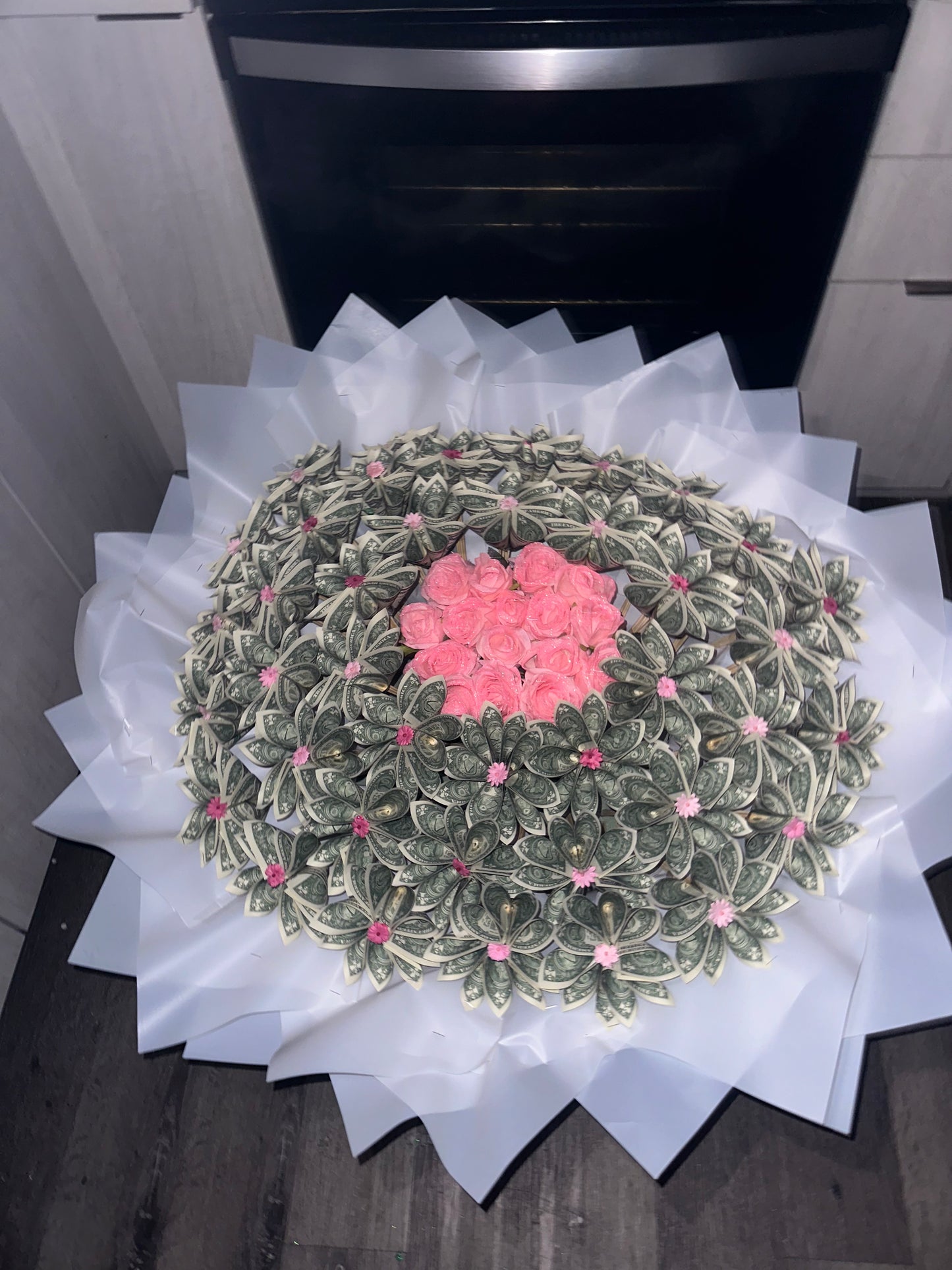 3D shape flowers w$200 ones đ¸