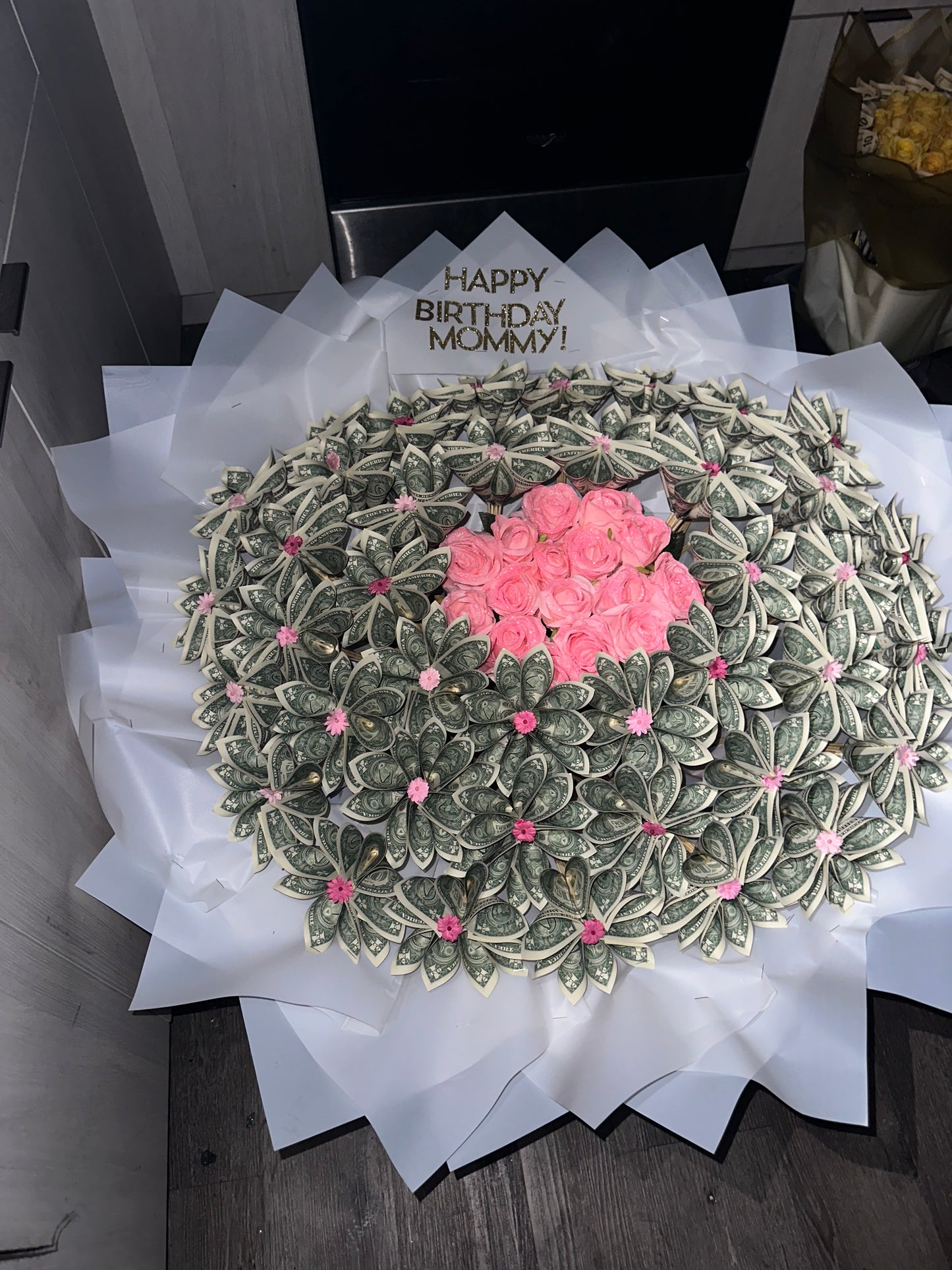 3D shape flowers w$200 ones đ¸