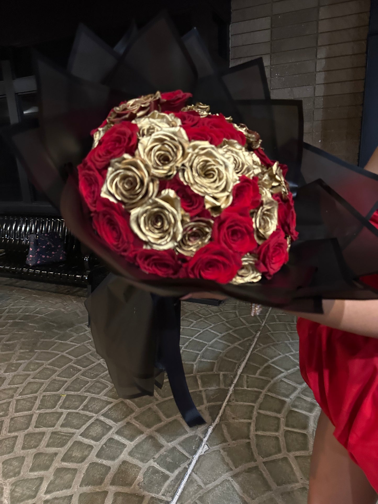 RED & GOLD mix match roses 50 count