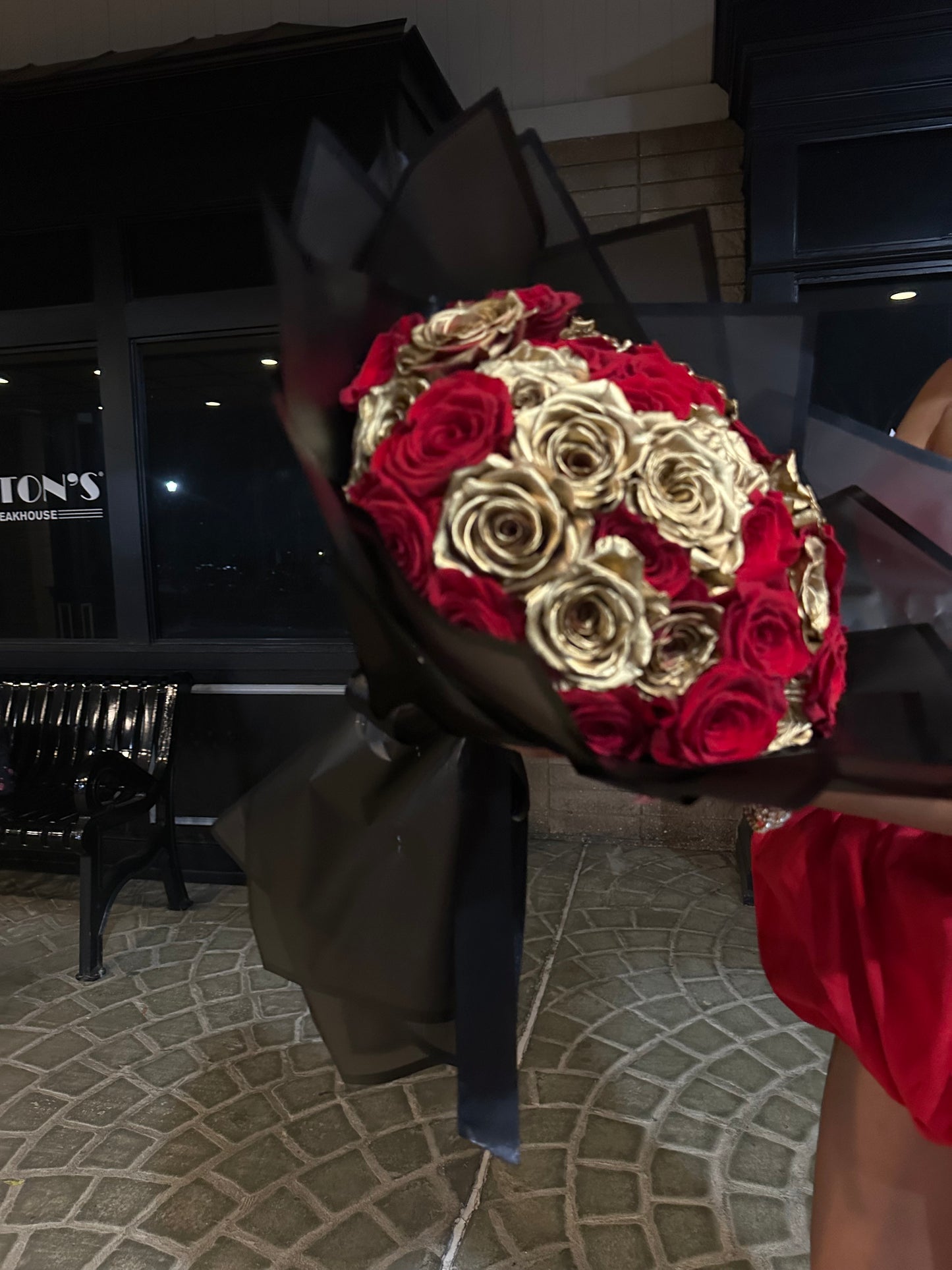 RED & GOLD mix match roses 50 count